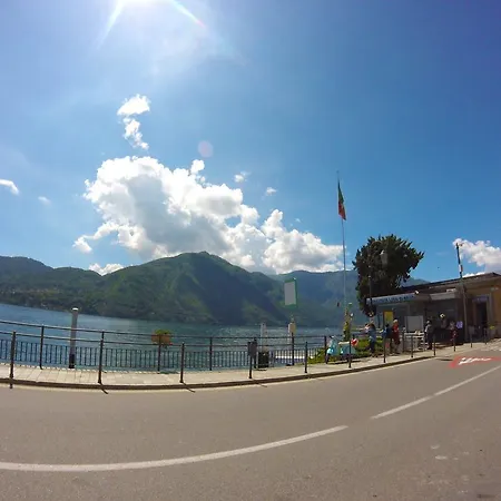 Tower Frontlake 公寓